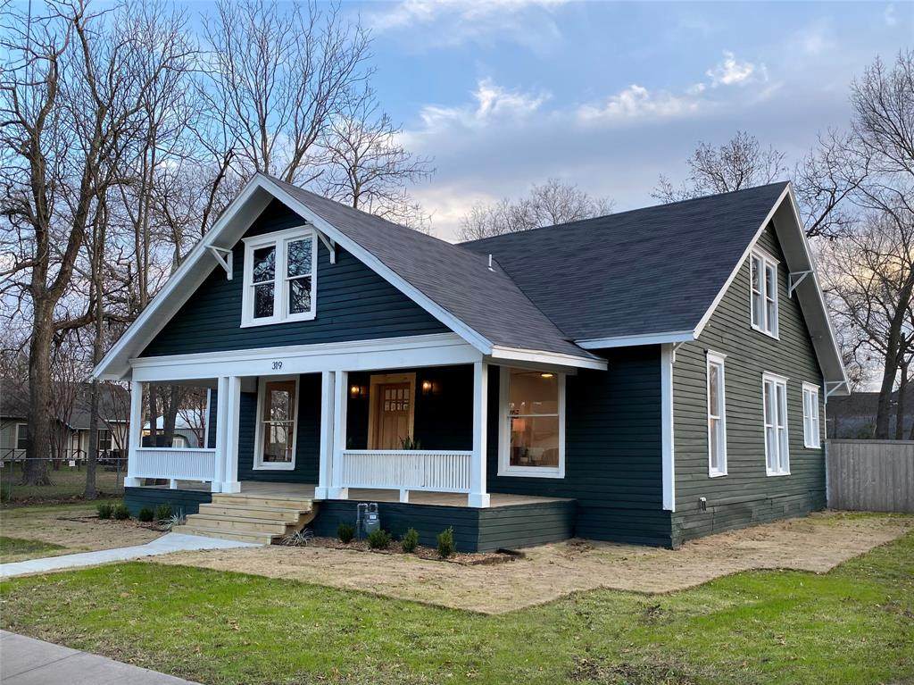 319 7th Street - Photo 1