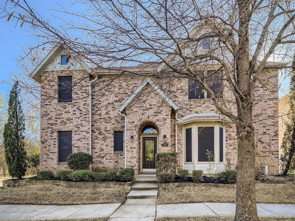 1528 Chestnut Drive - Photo 1