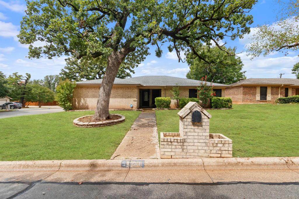 5806 Ficus Court - Photo 1