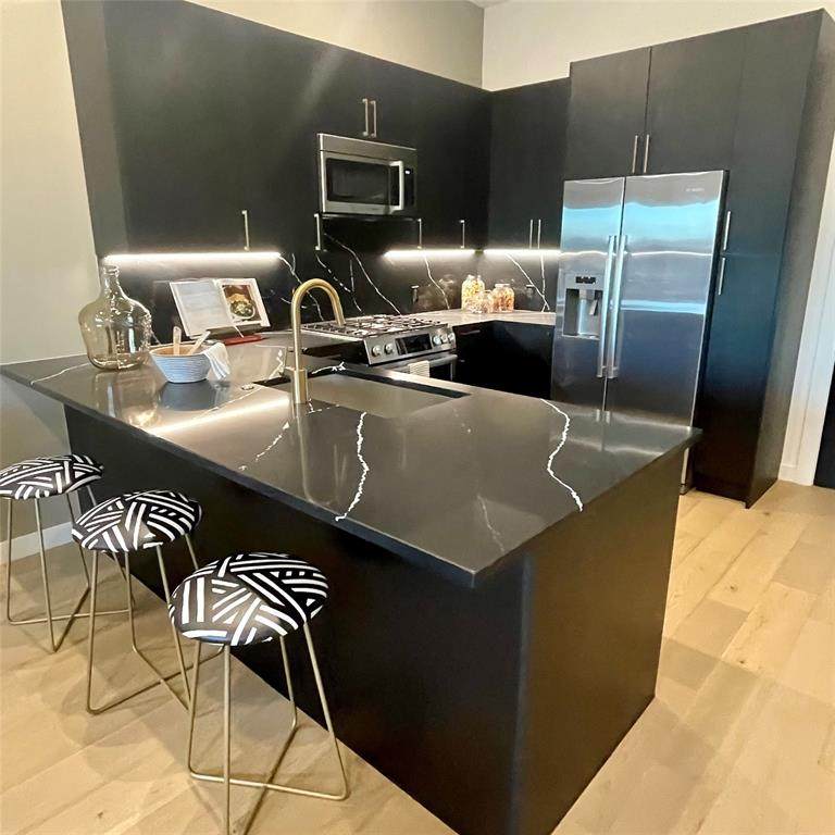 2620 Maple Avenue - Photo 1