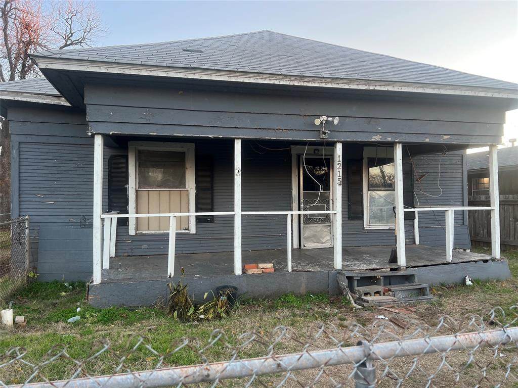 1215 21st Street - Photo 1