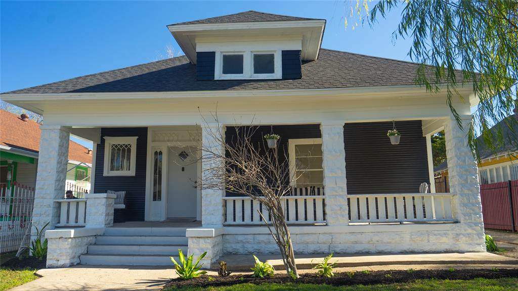 1621 Washington Avenue - Photo 1