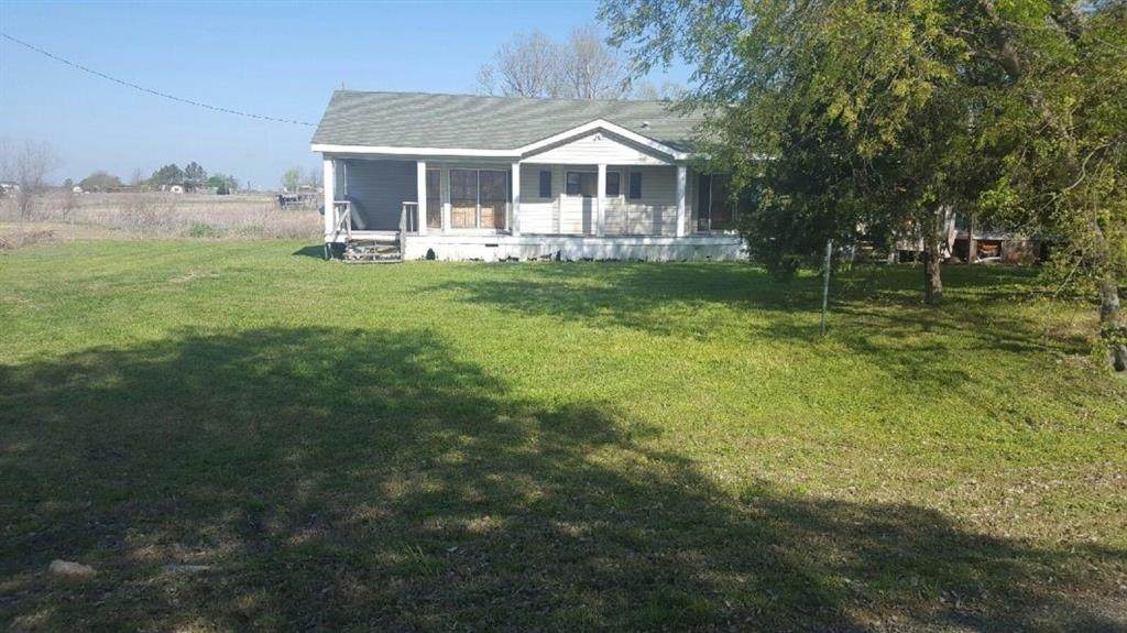 10044 County Road 4116 - Photo 1