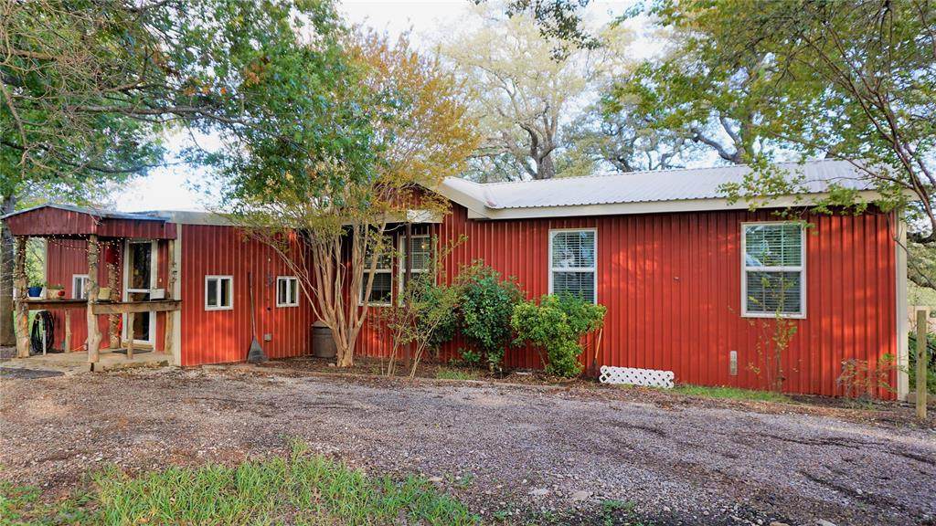 301 Bluebonnet Lane - Photo 1
