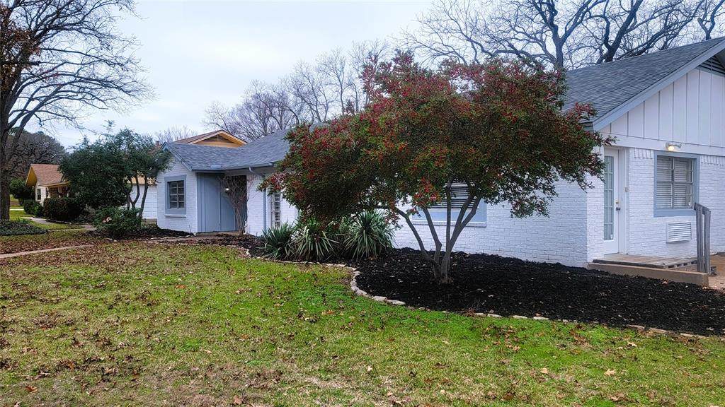 1815 Shenandoah Drive - Photo 1