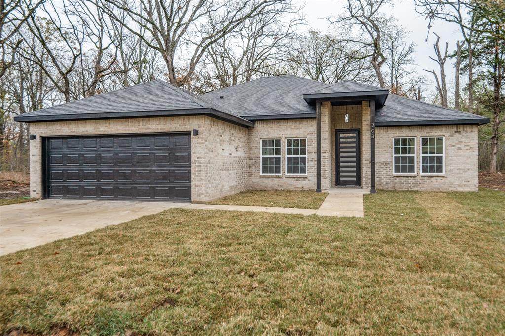 208 Parkside Drive - Photo 1
