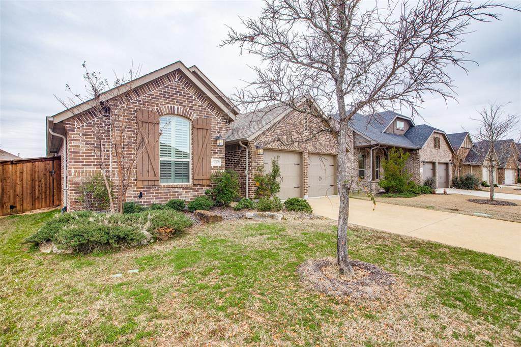 120 Village Creek Drive - Photo 1