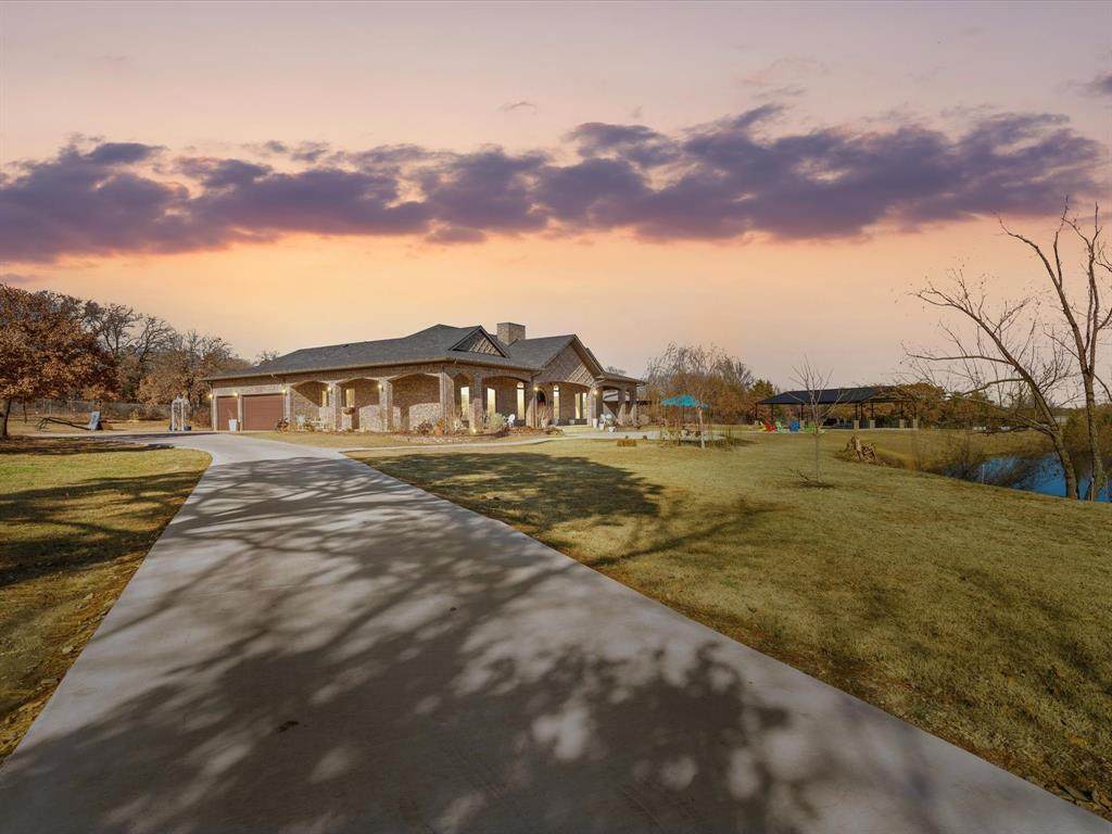 7245 Deer Field Drive - Photo 1