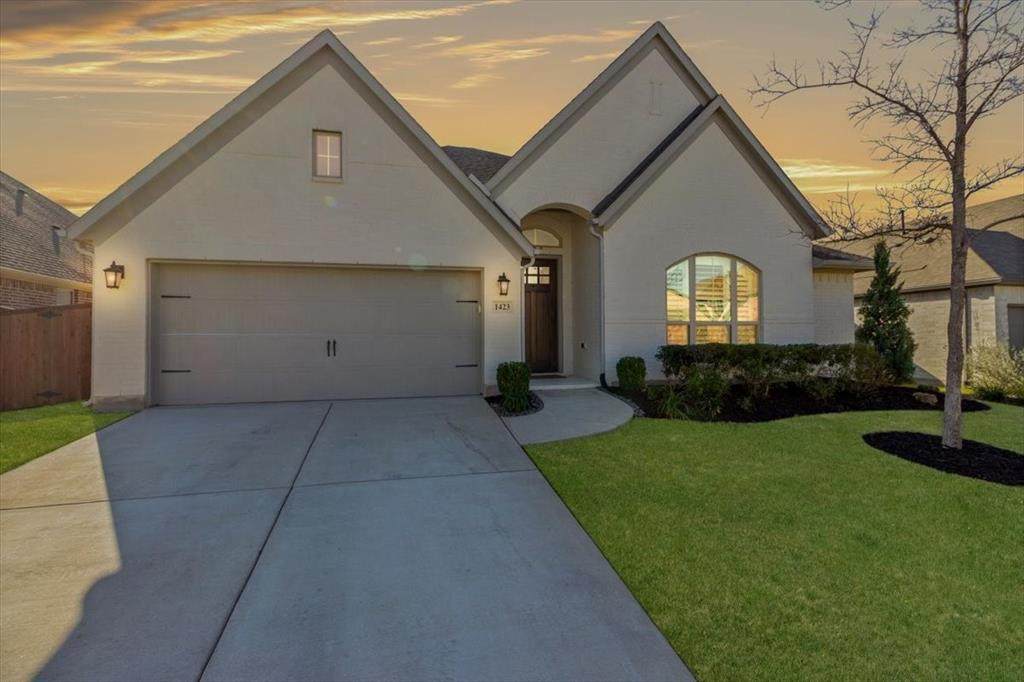 1423 Daisy Corner Drive - Photo 1