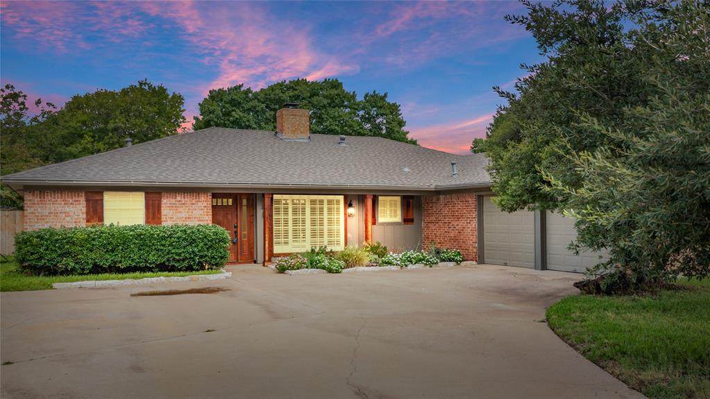 8921 Crosswind Drive - Photo 1