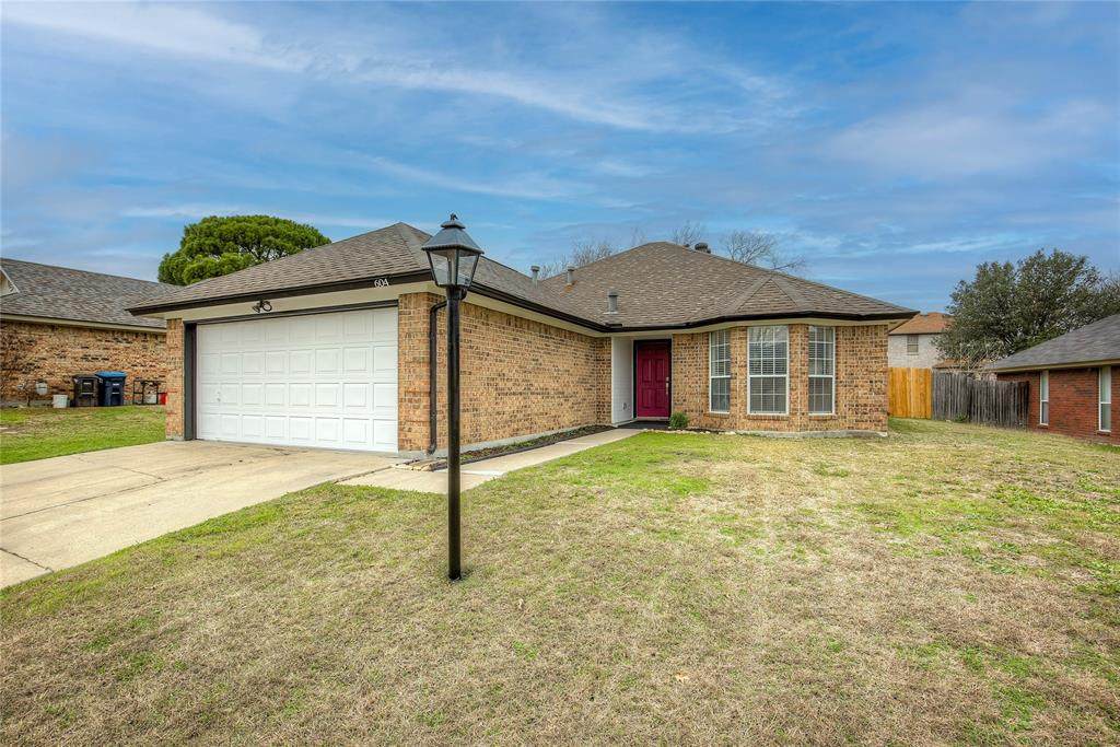 604 Lionel Way - Photo 1