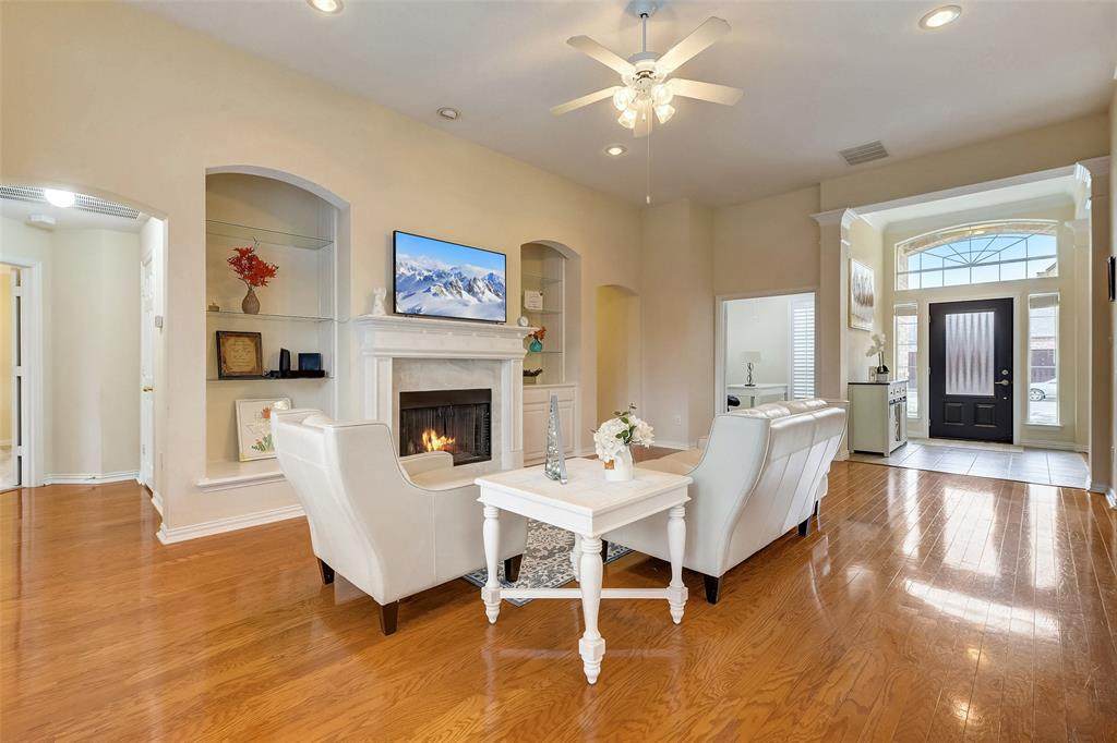 414 Spring Leaf Court - Photo 1