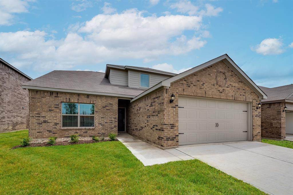 205 Donna Drive - Photo 1