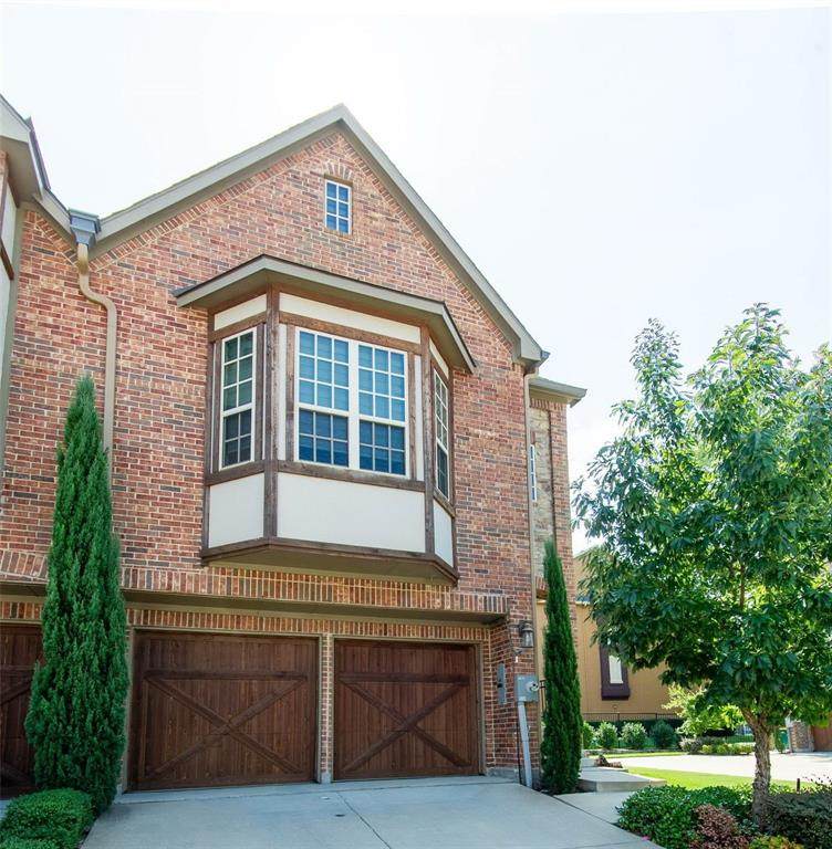 2677 Sherwood Drive - Photo 1