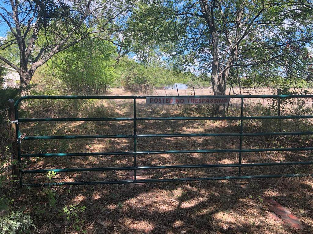 5076 County Road 4010 - Photo 1