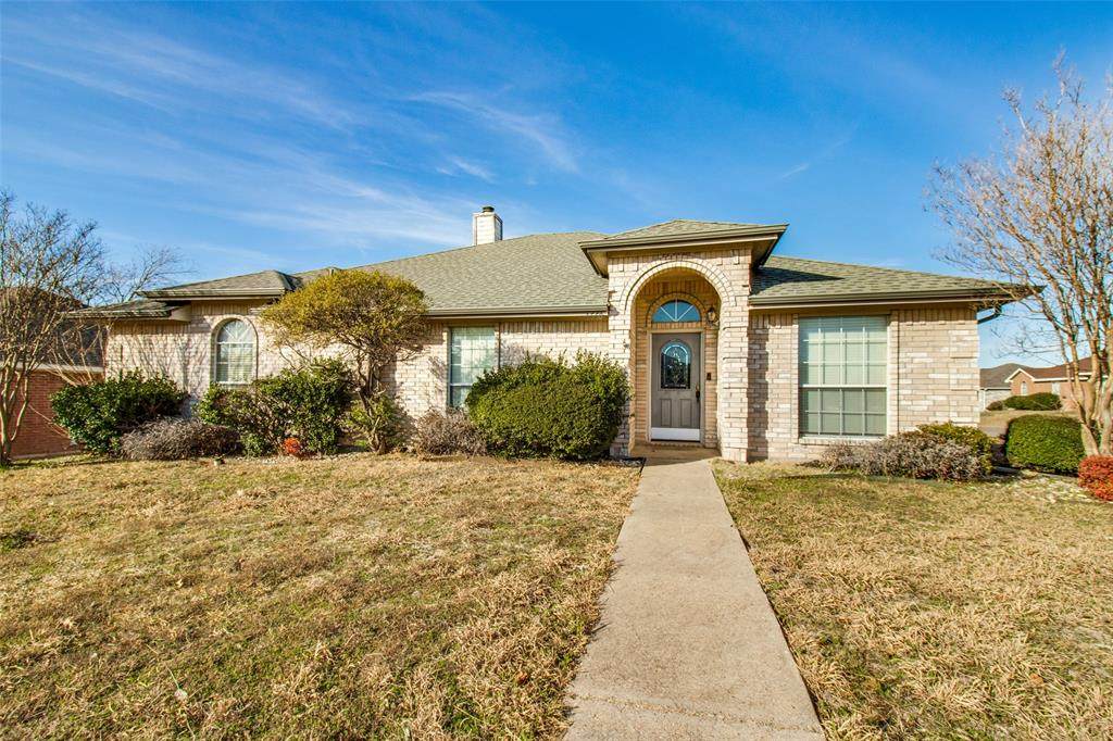 1550 Cedarcrest Circle - Photo 1