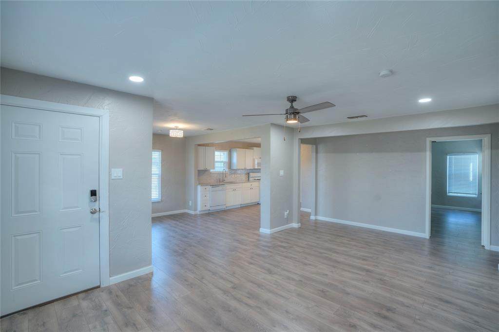 3148 Willow Park Street - Photo 1