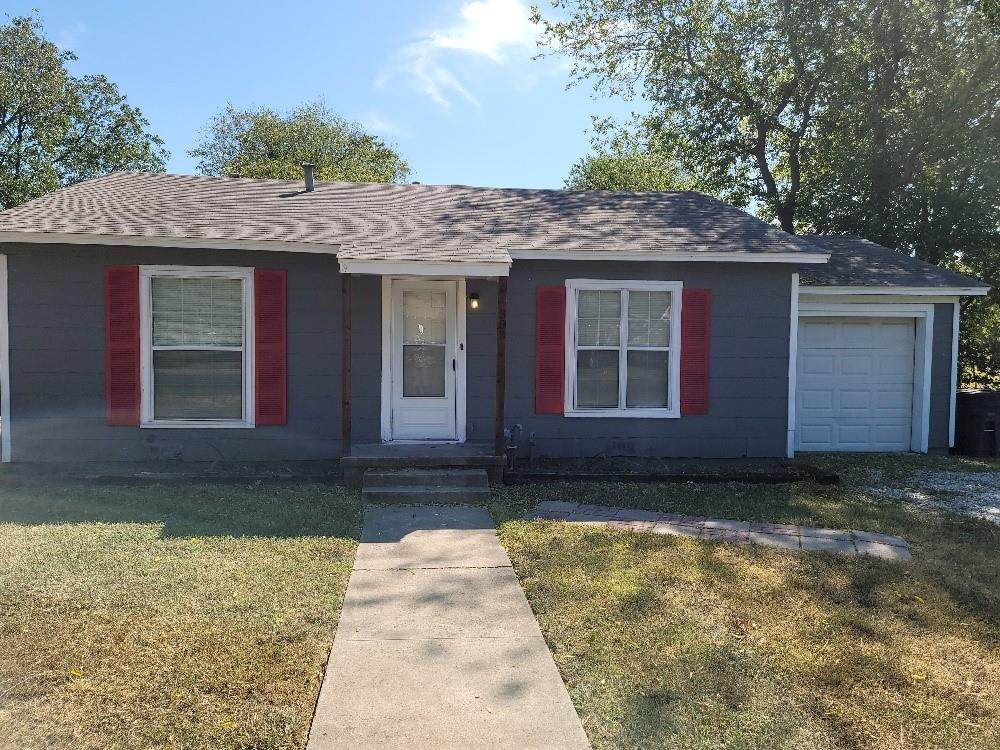 303 Poindexter Avenue - Photo 1