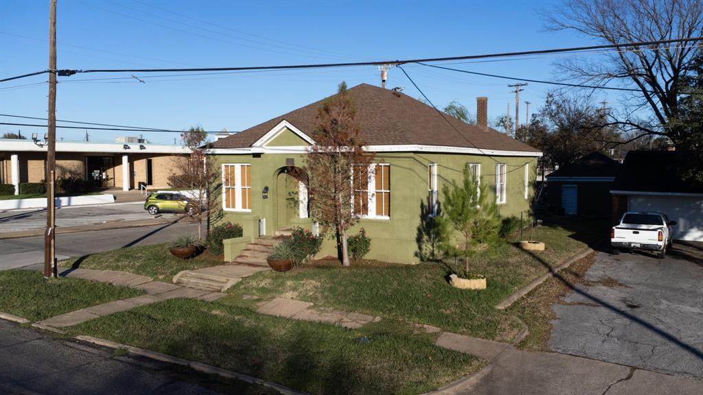 1400 Washington Street - Photo 1