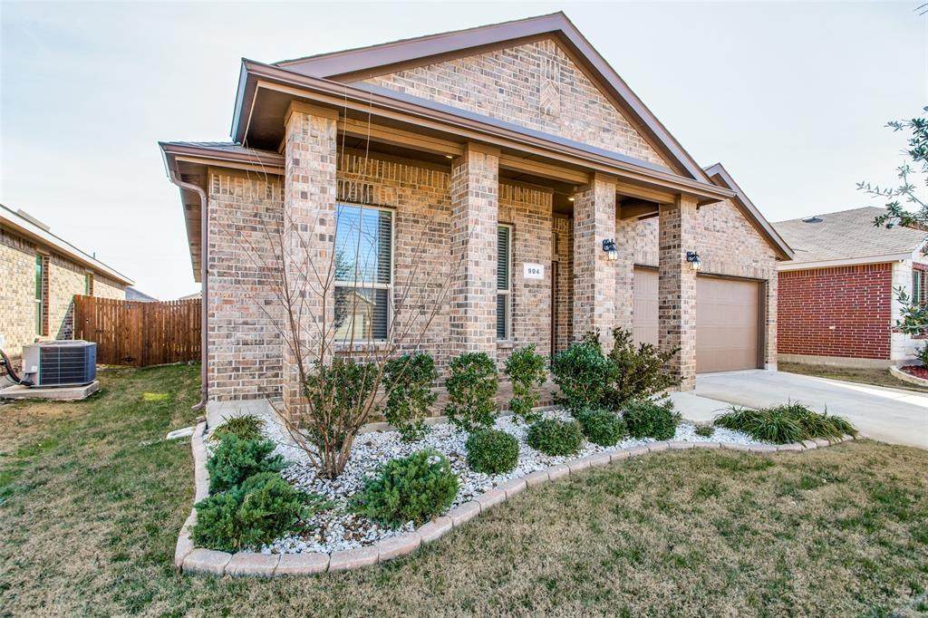 904 Nicole Way - Photo 1