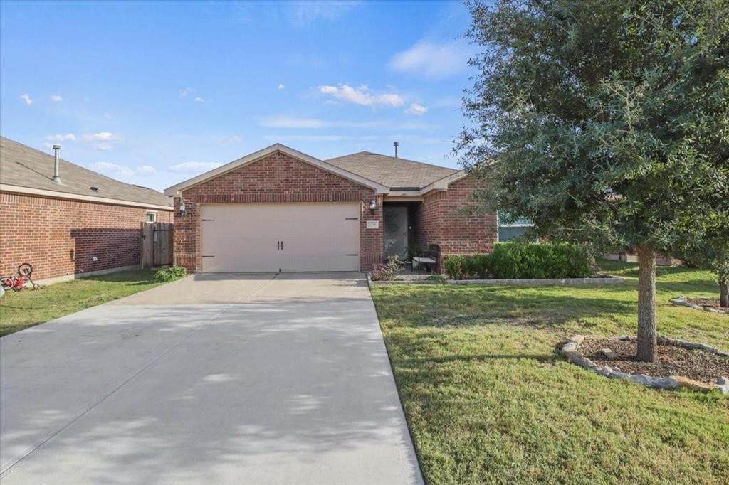 2116 Foxglove Court - Photo 1
