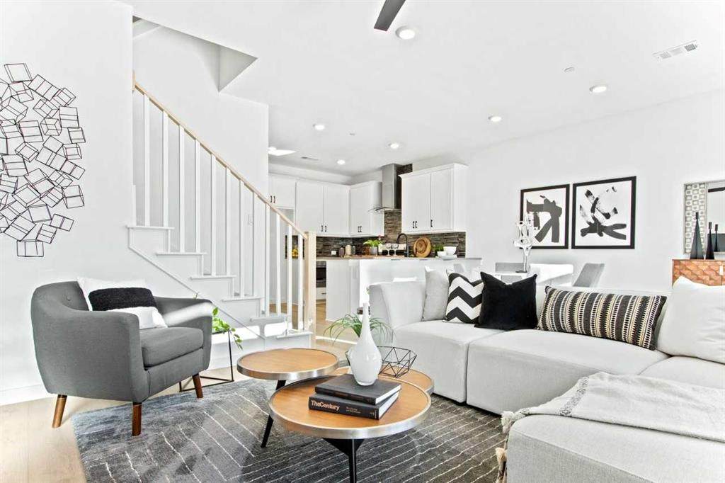 928 Emerling Drive - Photo 1