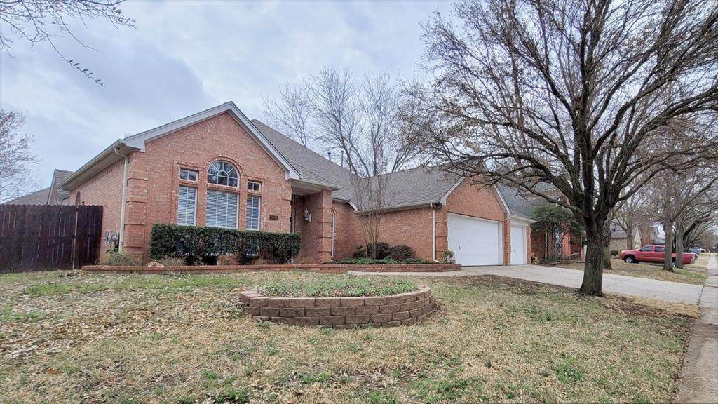 2628 Crepe Myrtle Drive - Photo 1