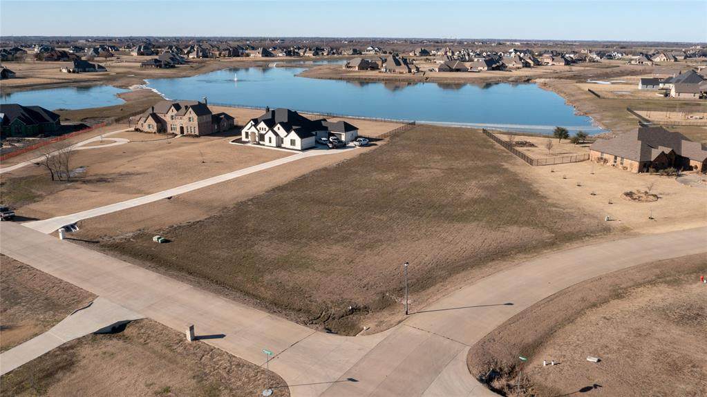 2095 Windpointe Drive - Photo 1