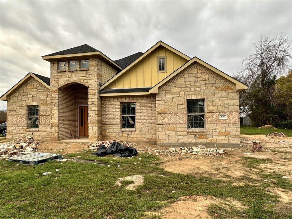 639 Legendary Lane - Photo 1