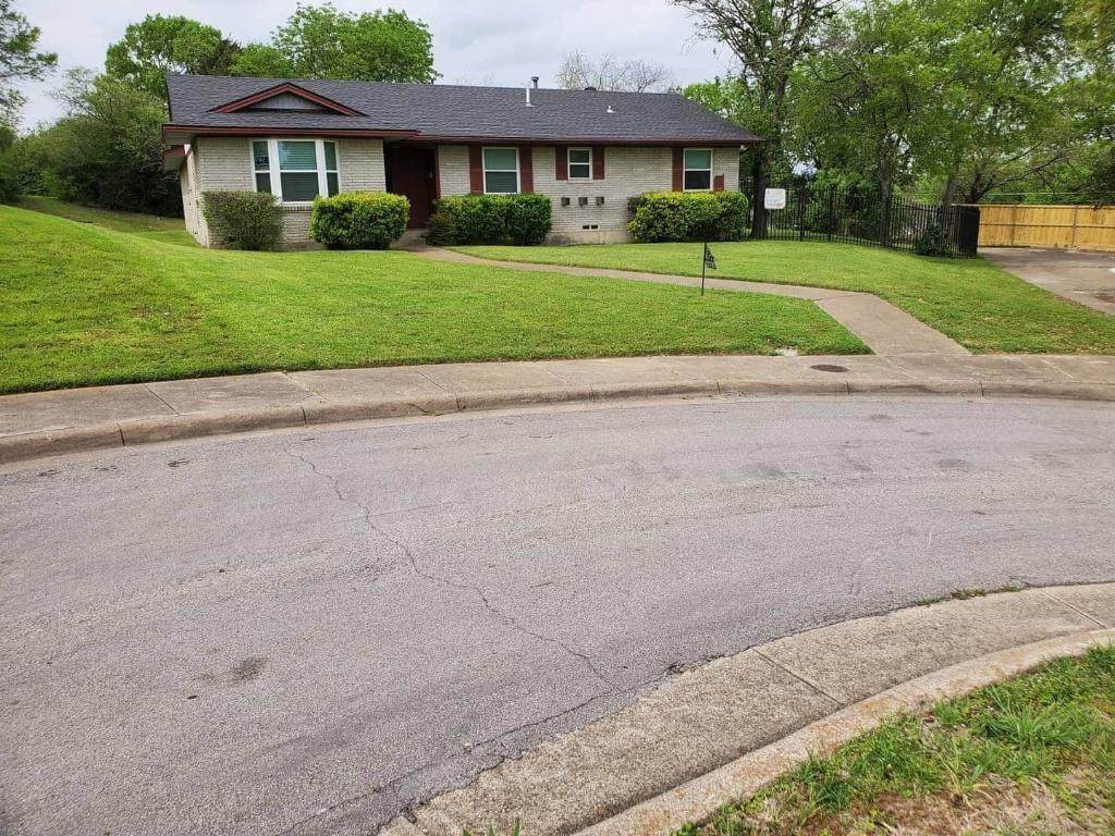 2707 Maceo Circle - Photo 1