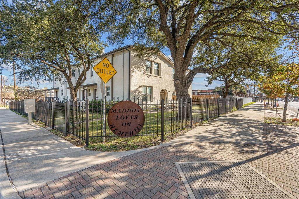 1601 Hemphill Street - Photo 1