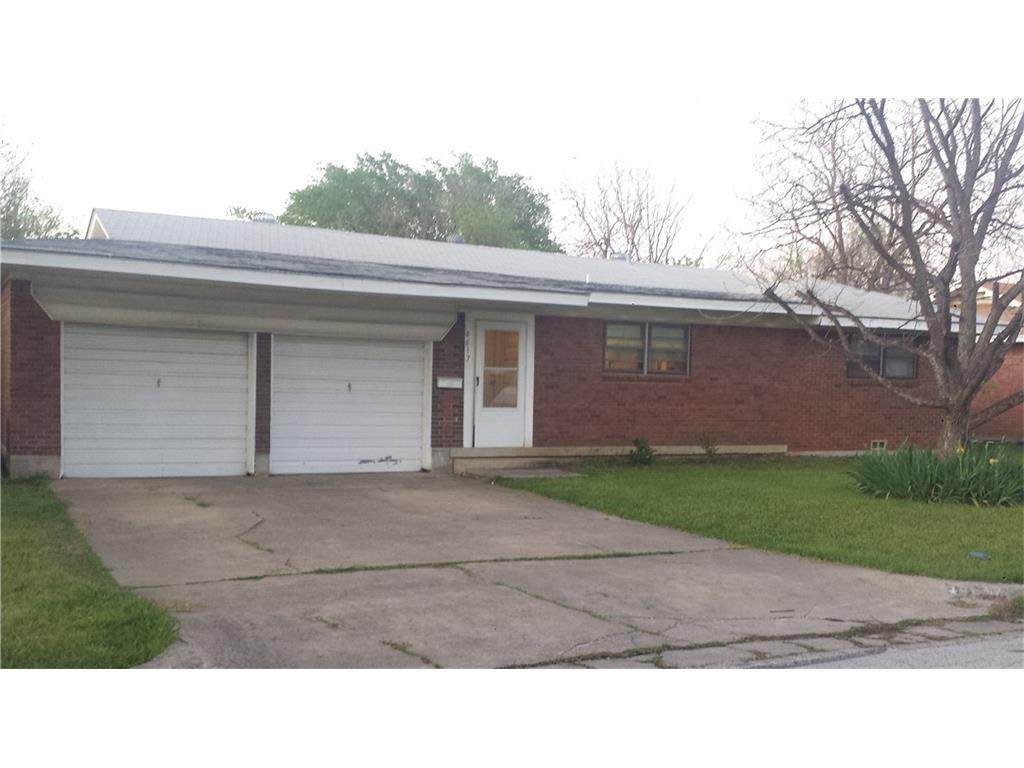 4617 Roxie Street - Photo 1
