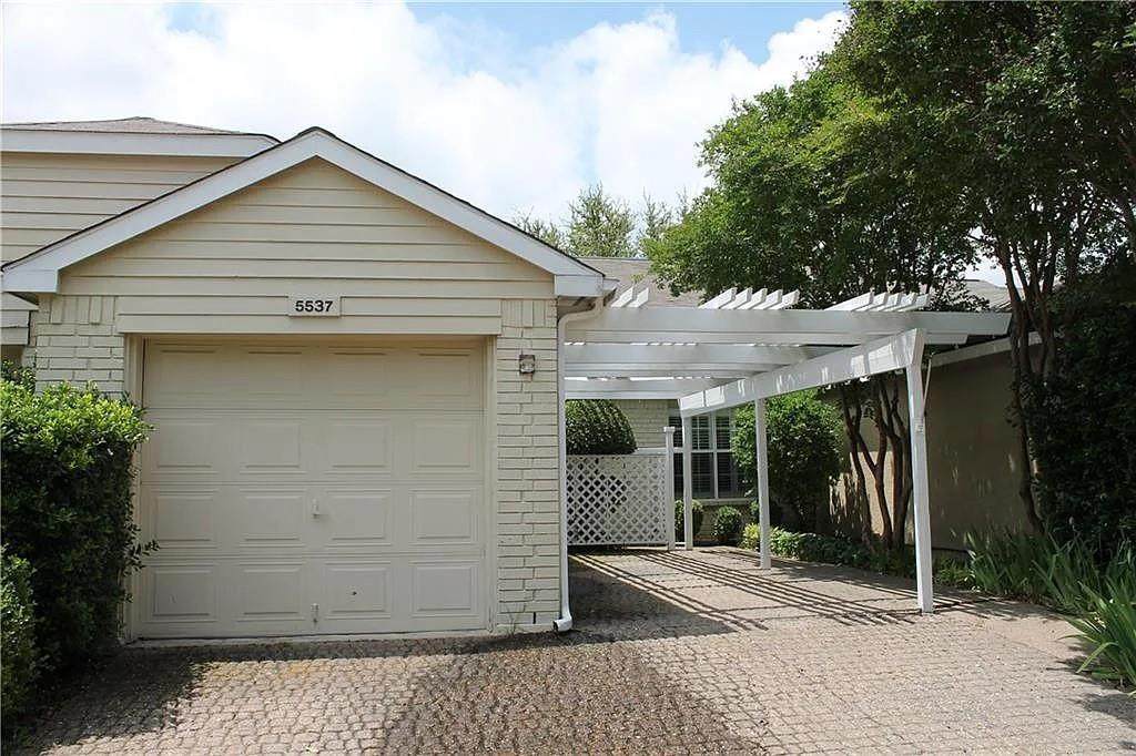 5537 Stoney Glen Drive - Photo 1