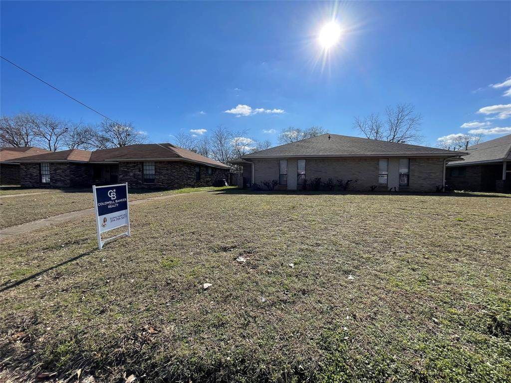 206 Shady Grove Road - Photo 1
