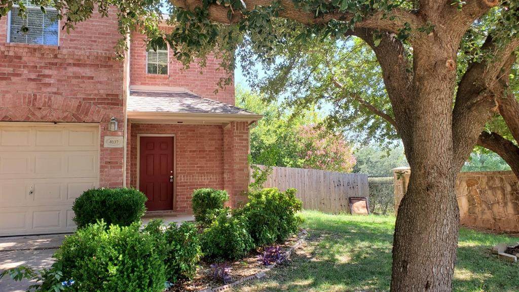 4037 Plymouth - Photo 1
