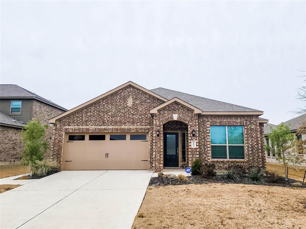 202 Lake Ridge - Photo 1