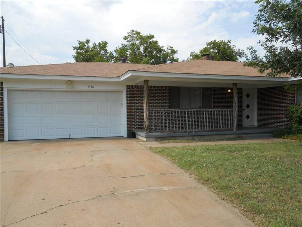 1436 Eastview Drive - Photo 1