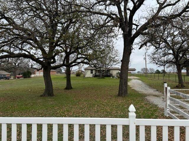 1832 Gertie Barrett Road - Photo 1