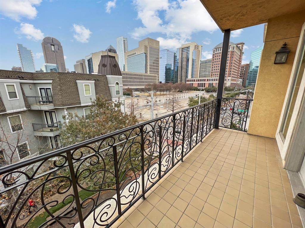 2300 Leonard Street - Photo 1
