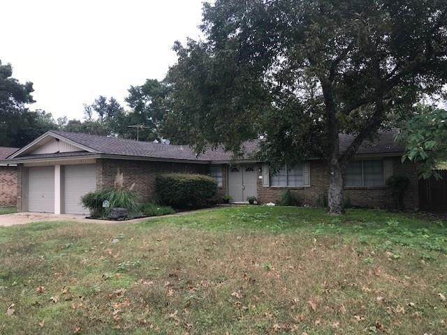 3205 Lynnwood Drive - Photo 1