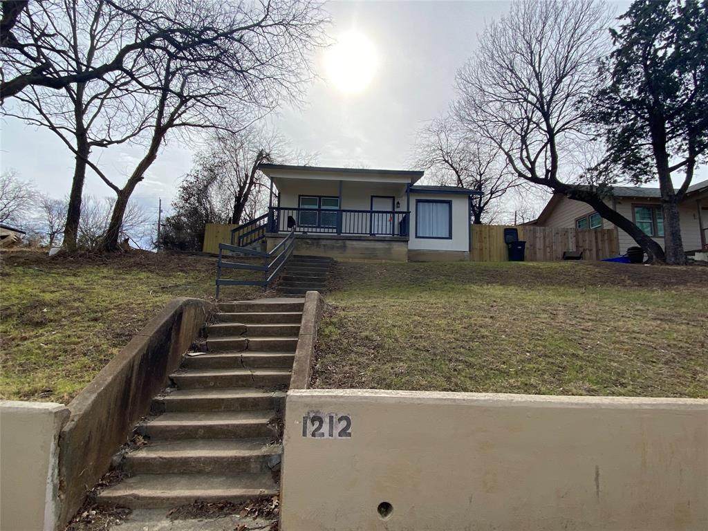 1212 Magnolia Avenue - Photo 1