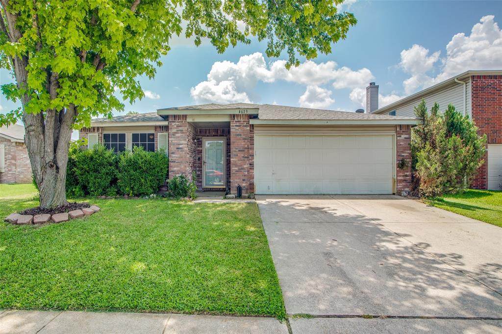 4613 Courtside Drive - Photo 1