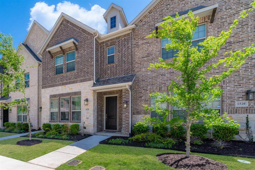 1526 Windermere Way - Photo 1