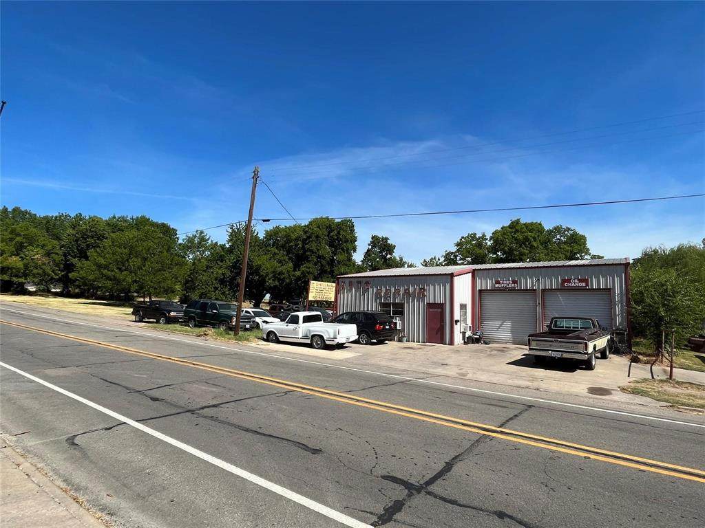 901 Dallas Avenue - Photo 1