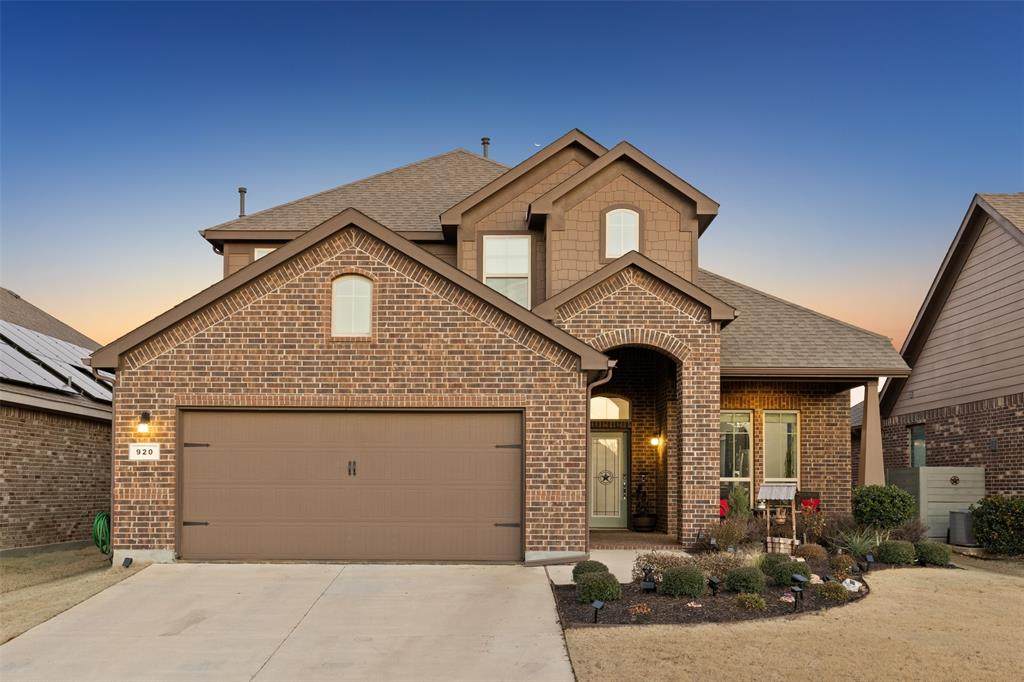 920 Falcon Road - Photo 1