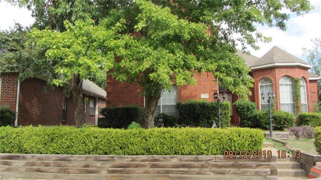 2304 Pagoda Oak Drive - Photo 1