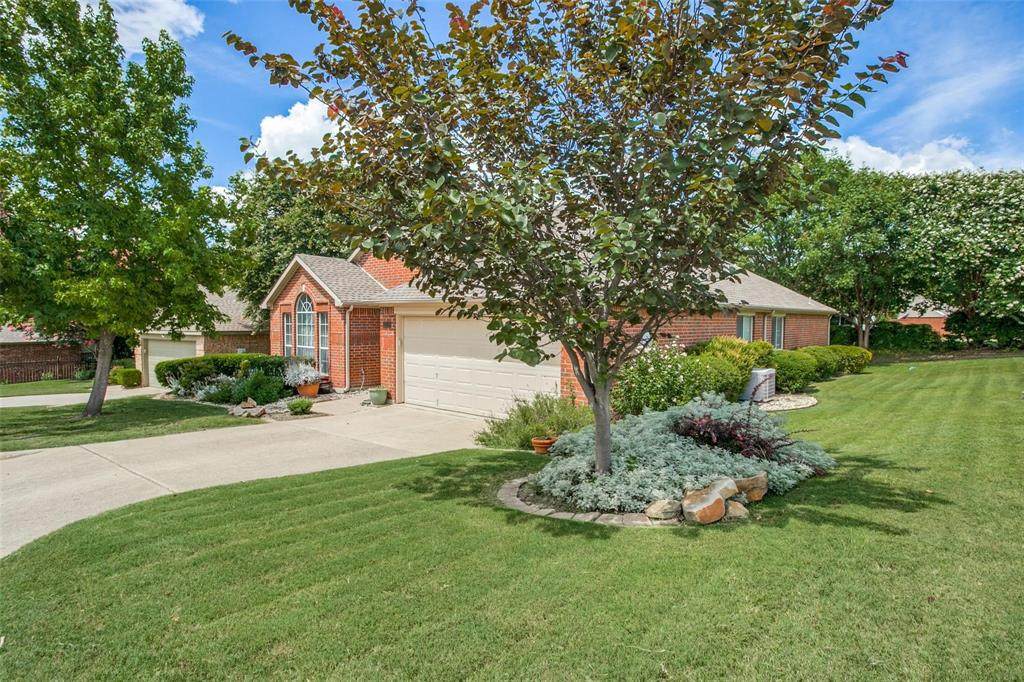 504 Mariner Drive - Photo 1