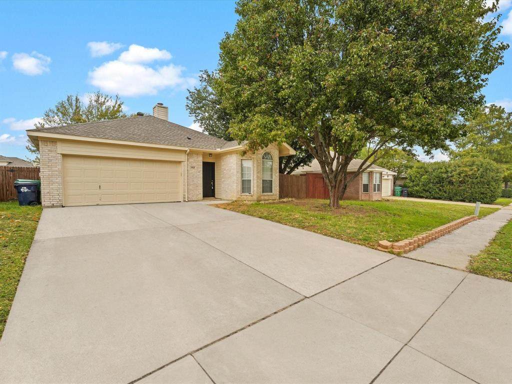 3928 Parkhaven Drive - Photo 1