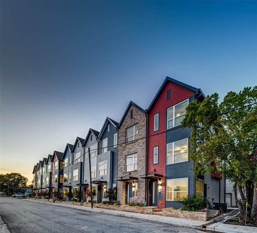 301 Lamar Street - Photo 1