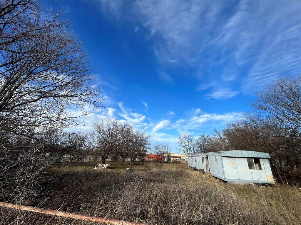203 Robert Street - Photo 1